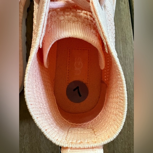 UGG Neumel Breeze Knit Shoe Size 7 NWOT - Picture 7 of 8